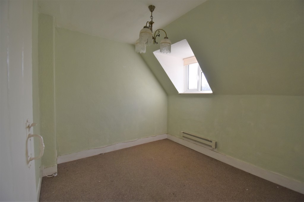 2 Railway Cottage, Stone Street, Ashford, Kent TN25 6DE