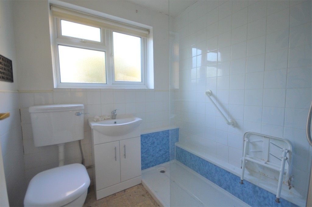 2 Railway Cottage, Stone Street, Ashford, Kent TN25 6DE