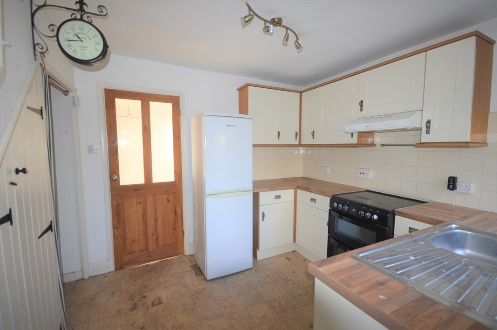 2 Railway Cottage, Stone Street, Ashford, Kent TN25 6DE