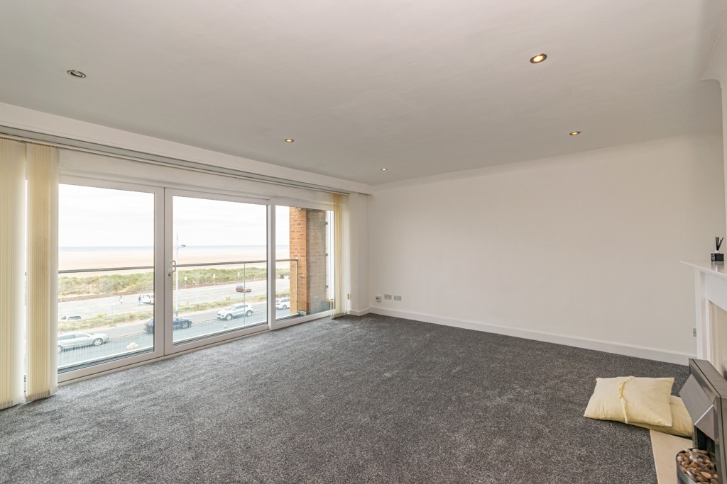 6 Sandy Knoll, 8 North Promenade, Lytham St. Annes, Lancashire FY8 2NQ