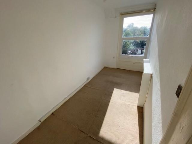 Flat 3, 297 Anlaby Road, Hull, East Riding Of Yorkshire HU3 2SB
