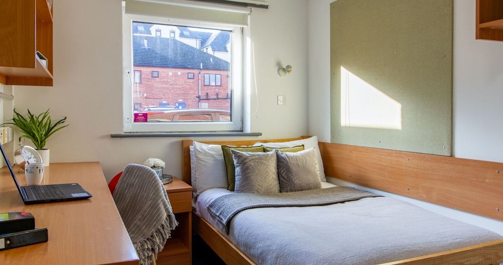 Room 216, The Print House, 58 Woodgate, Loughborough, Leicestershire LE11 2QD