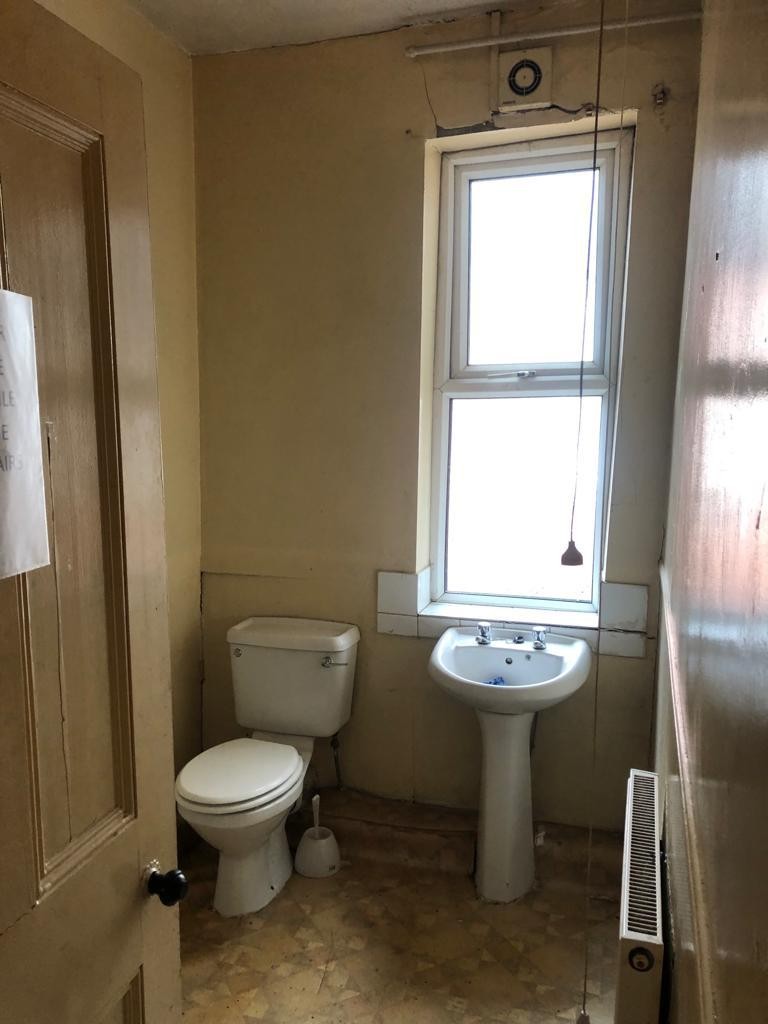 216 Balby Road, Doncaster, South Yorkshire DN4 0NE