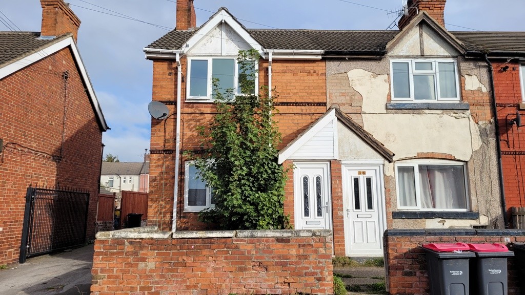 34 Leicester Road, Sheffield, South Yorkshire S25 2PX