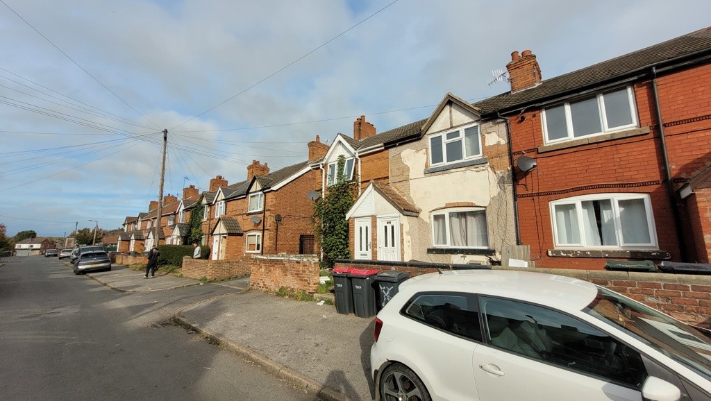 34 Leicester Road, Sheffield, South Yorkshire S25 2PX