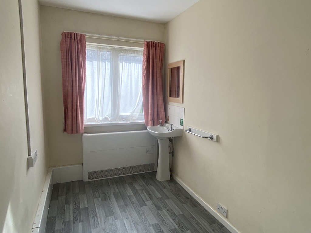 51 Old Park Road, Bradford, West Yorkshire, BD10 9BG