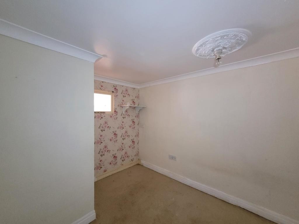 Flat 3, Hallgarth, Grimsby, Lincolnshire DN36 5TQ