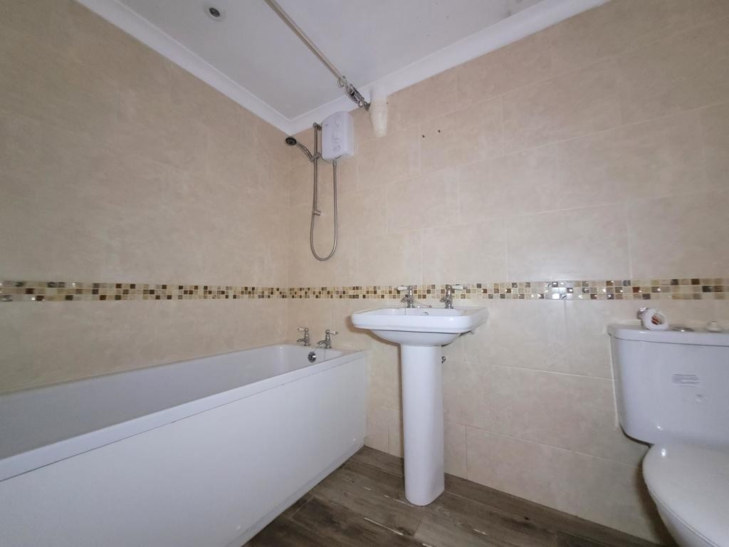 Flat 3, Hallgarth, Grimsby, Lincolnshire DN36 5TQ
