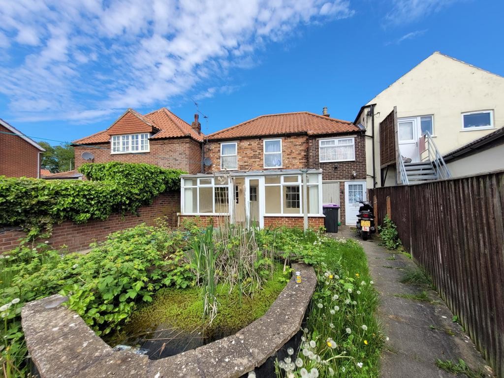 Flat 3, Hallgarth, Grimsby, Lincolnshire DN36 5TQ
