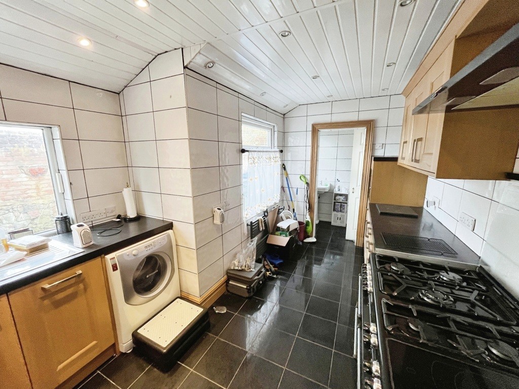 237 Manchester Road, Bury, Lancashire, BL9 9HJ