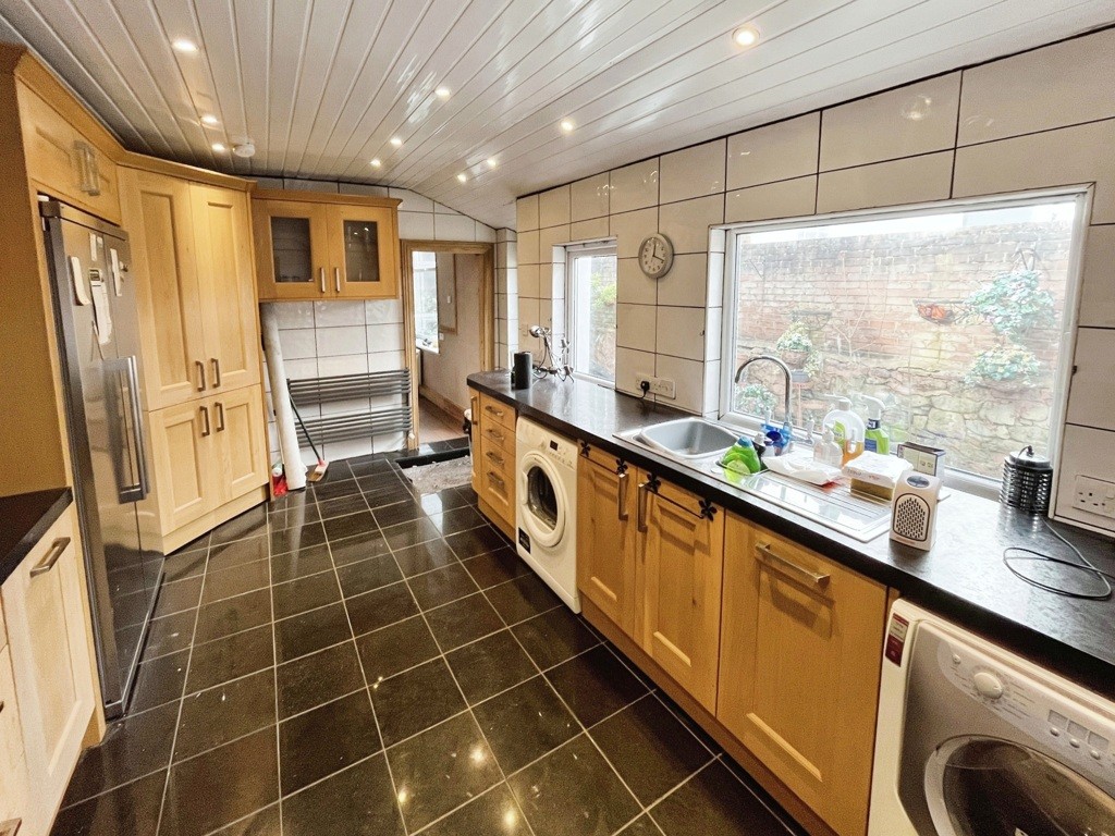 237 Manchester Road, Bury, Lancashire, BL9 9HJ