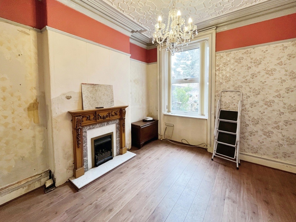 237 Manchester Road, Bury, Lancashire, BL9 9HJ