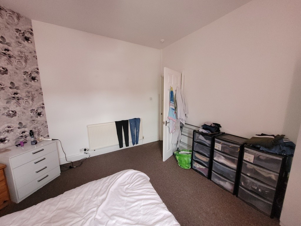 8 Buxton Road, Hazel Grove, Stockport, Cheshire, SK7 6AD