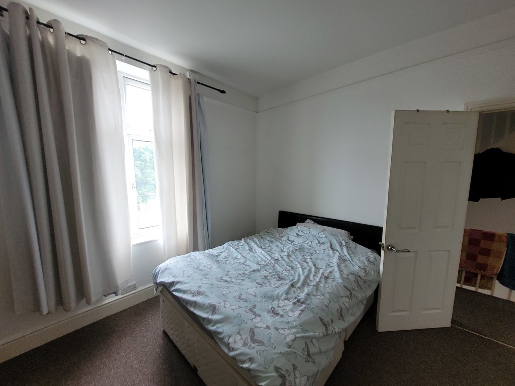 8 Buxton Road, Hazel Grove, Stockport, Cheshire, SK7 6AD