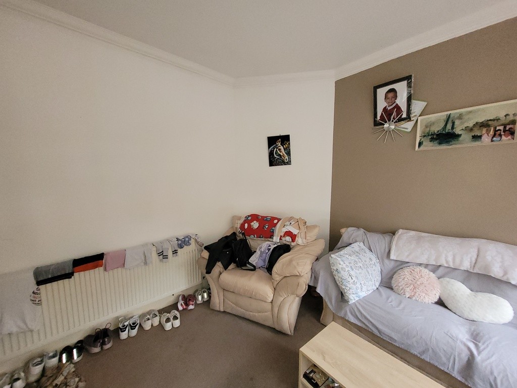 8 Buxton Road, Hazel Grove, Stockport, Cheshire, SK7 6AD