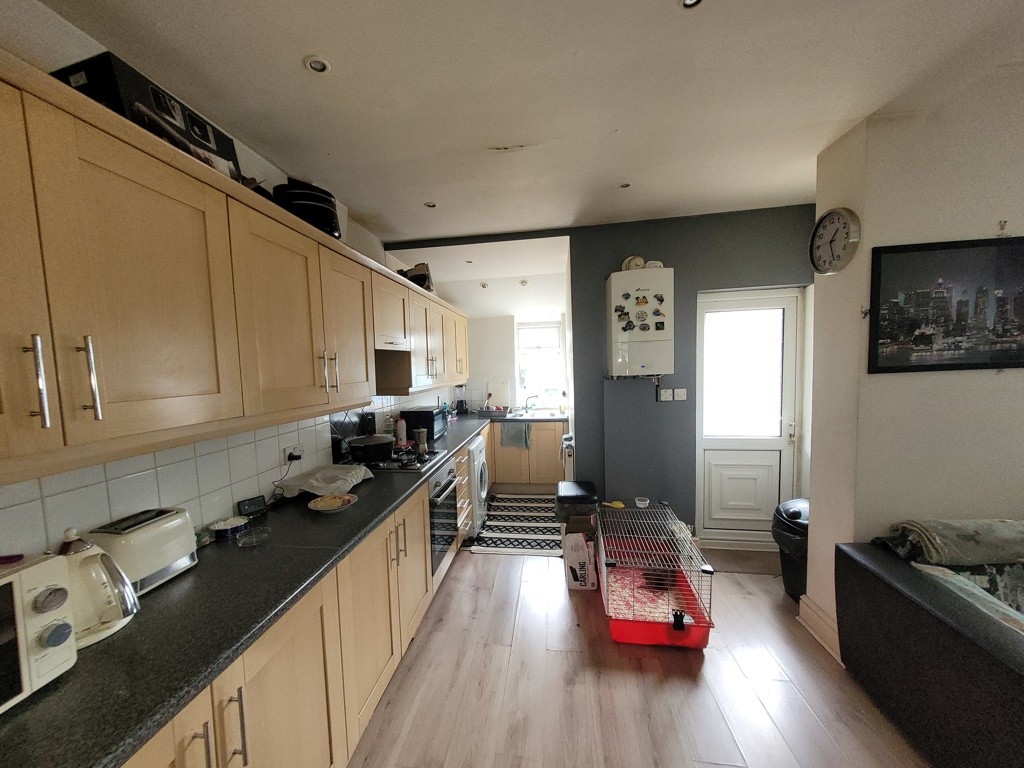 8 Buxton Road, Hazel Grove, Stockport, Cheshire, SK7 6AD