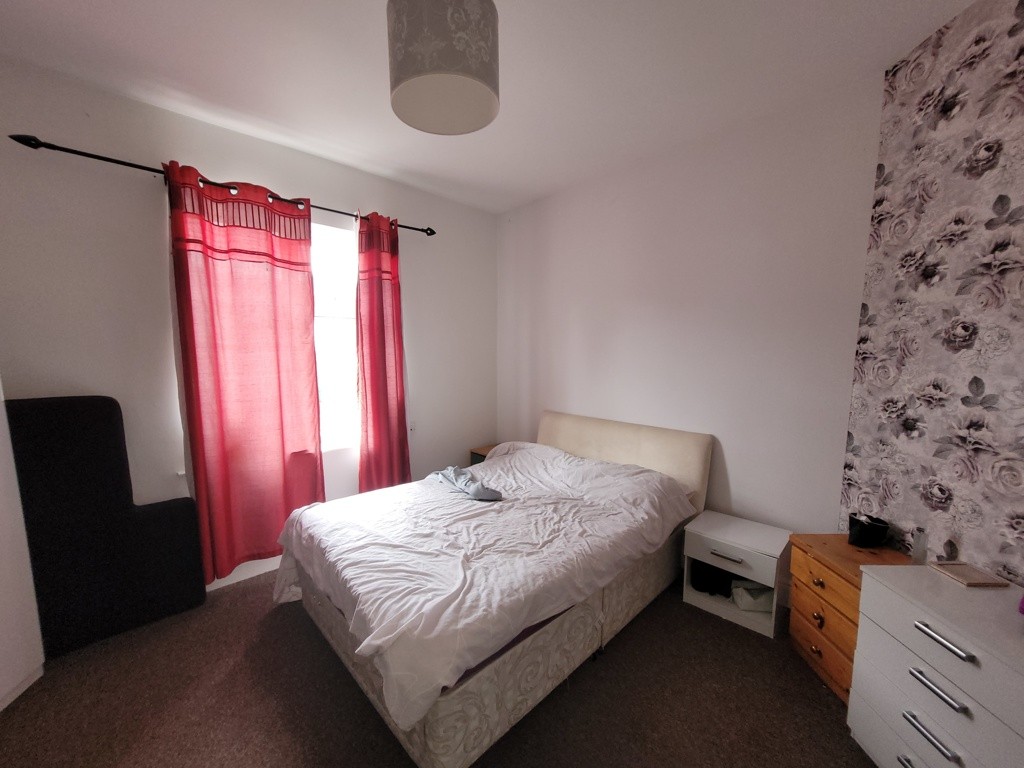 8 Buxton Road, Hazel Grove, Stockport, Cheshire, SK7 6AD