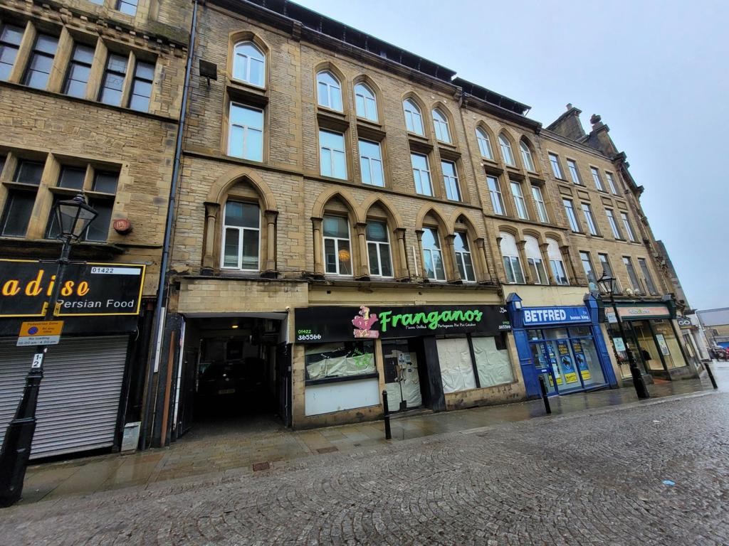 Apartment 6, Crown Court Chambers, 8-12 Crown Street, Halifax, West Yorkshire, HX1 1TW