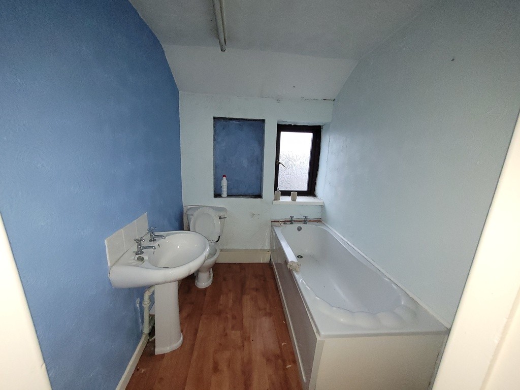 62 Featherstall Road, Littleborough, Lancashire, OL15 8DW