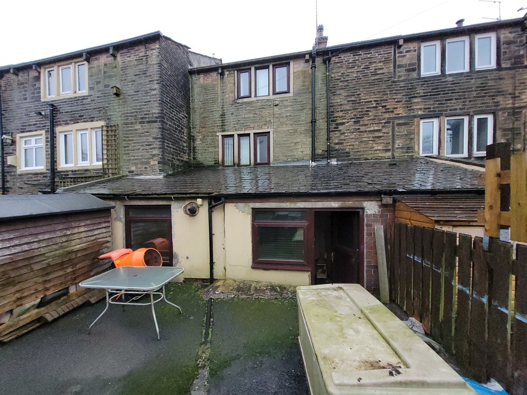 62 Featherstall Road, Littleborough, Lancashire, OL15 8DW
