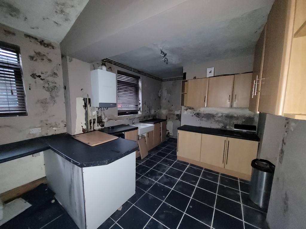 62 Featherstall Road, Littleborough, Lancashire, OL15 8DW