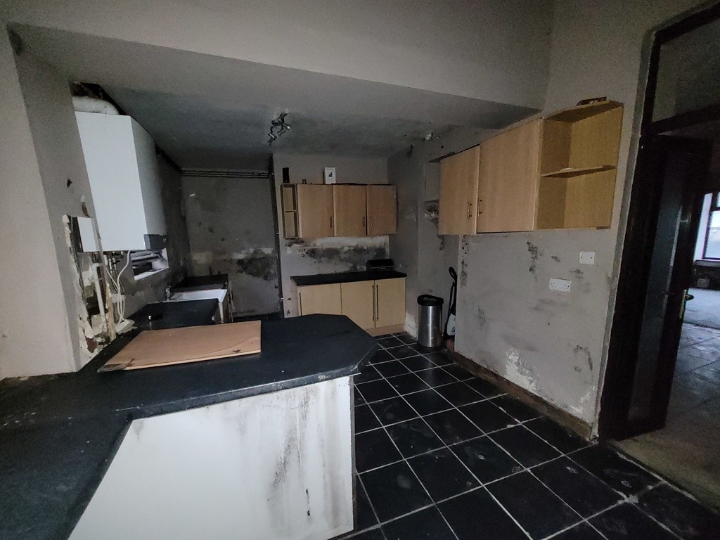 62 Featherstall Road, Littleborough, Lancashire, OL15 8DW