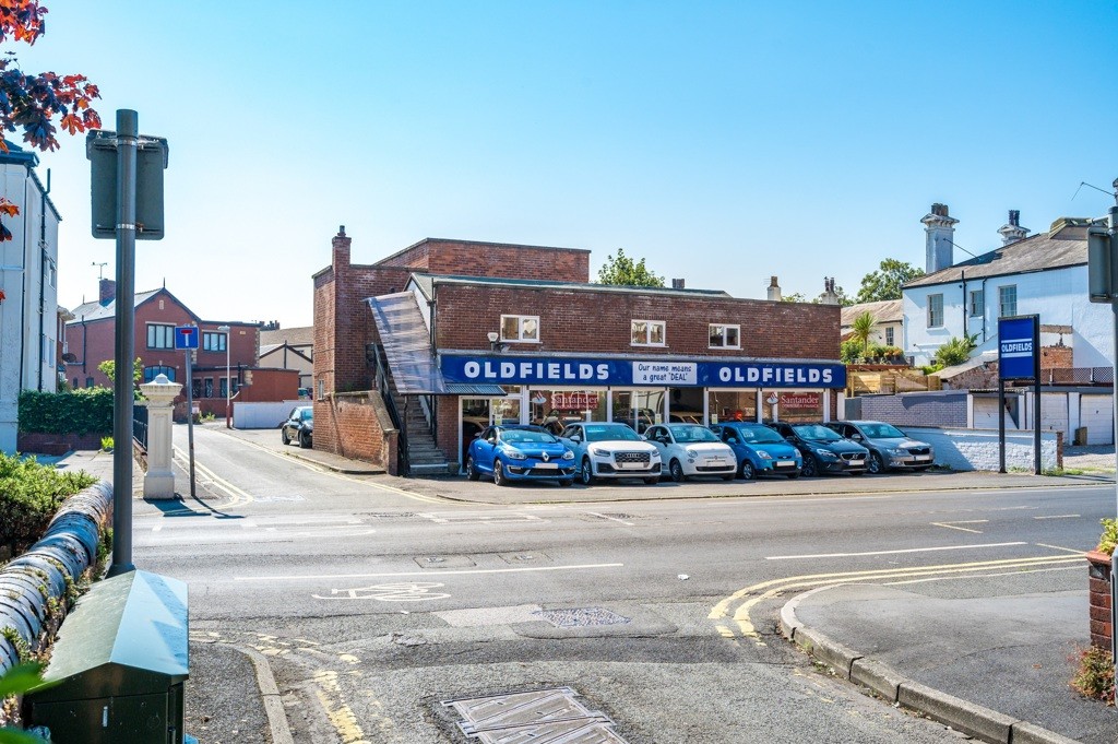 2a Queens Road, Southport, Merseyside, PR9 9HN