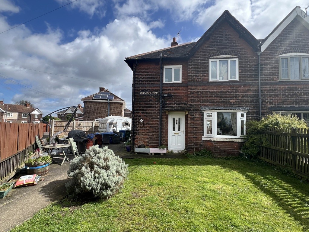 16 Snipe Park Road, Bircotes, Doncaster, South Yorkshire, DN11 8DG