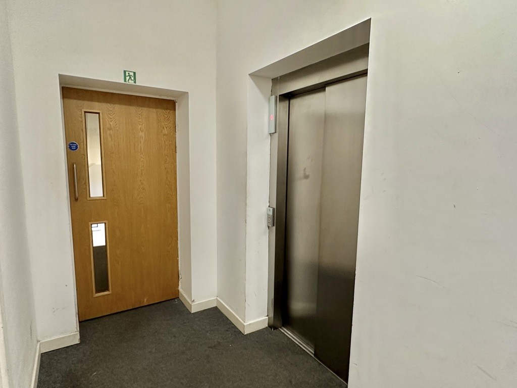 Room 2, Flat 2, Heritage Hall, 200 Crookes Valley Road, Sheffield, South Yorkshire, S10 1BA