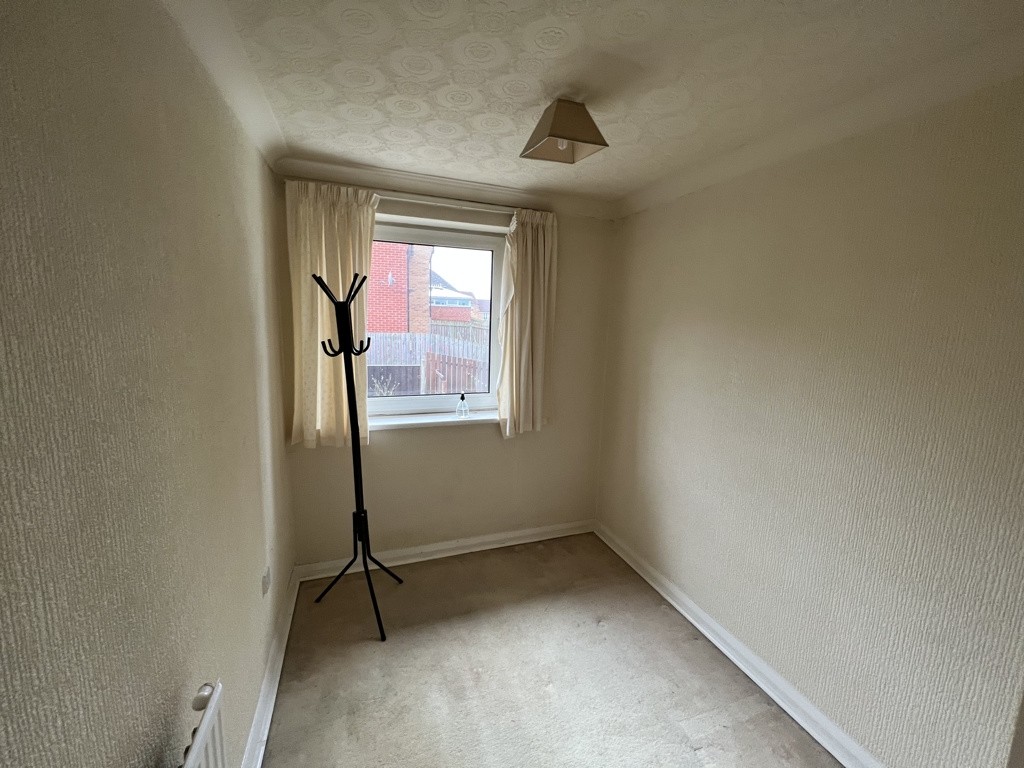 136 Erskine Crescent, Heeley, Sheffield, South Yorkshire, S2 3LR