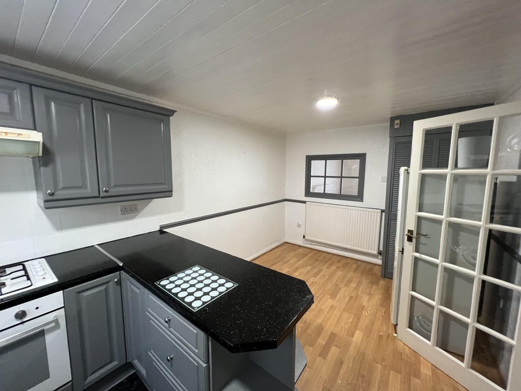 136 Erskine Crescent, Heeley, Sheffield, South Yorkshire, S2 3LR