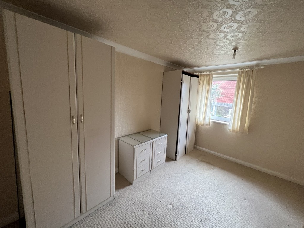 136 Erskine Crescent, Heeley, Sheffield, South Yorkshire, S2 3LR