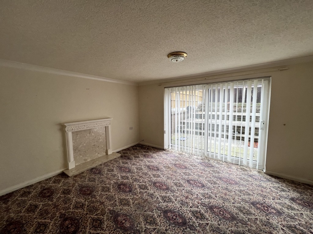 136 Erskine Crescent, Heeley, Sheffield, South Yorkshire, S2 3LR