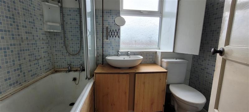 35 Houldsworth Drive, Chesterfield, Derbyshire, S41 0BP