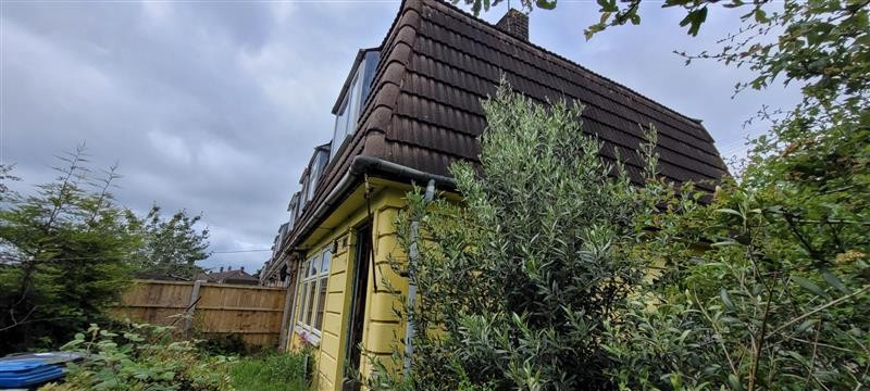 35 Houldsworth Drive, Chesterfield, Derbyshire, S41 0BP