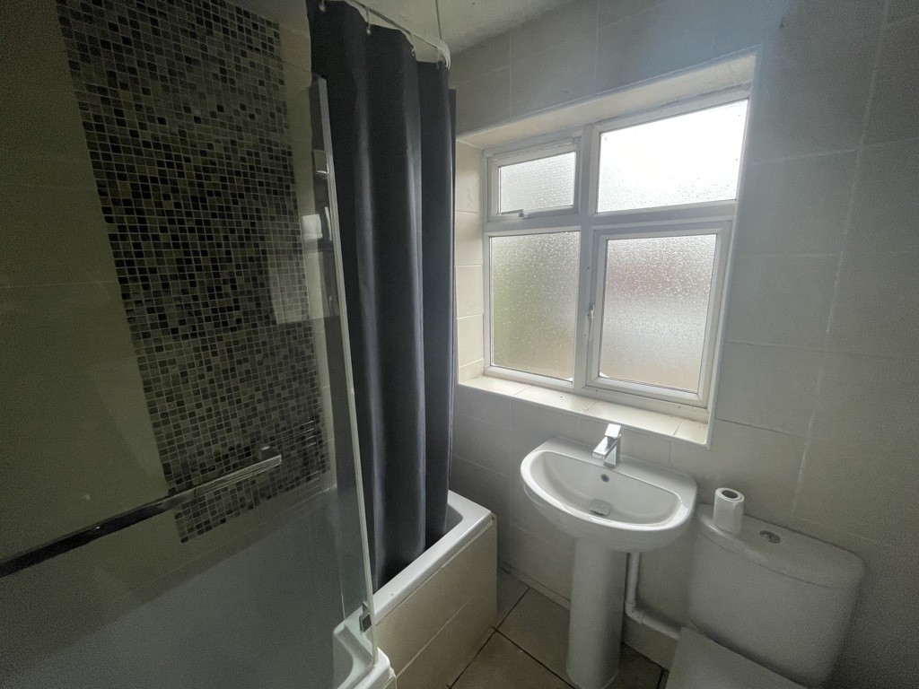 1 Kirkthorpe Lane, Kirkthorpe, Wakefield, West Yorkshire, WF1 5TA