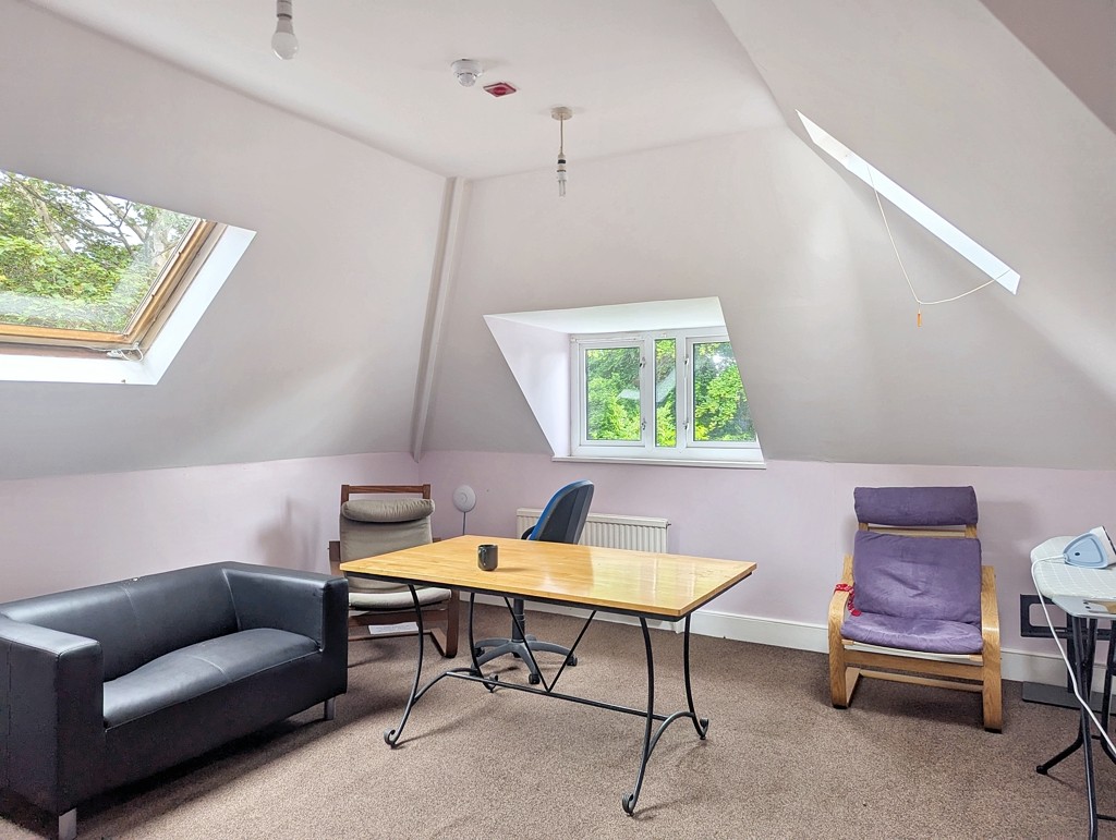 Greensands, Oak Lane, Sevenoaks, Kent, TN13 1UH