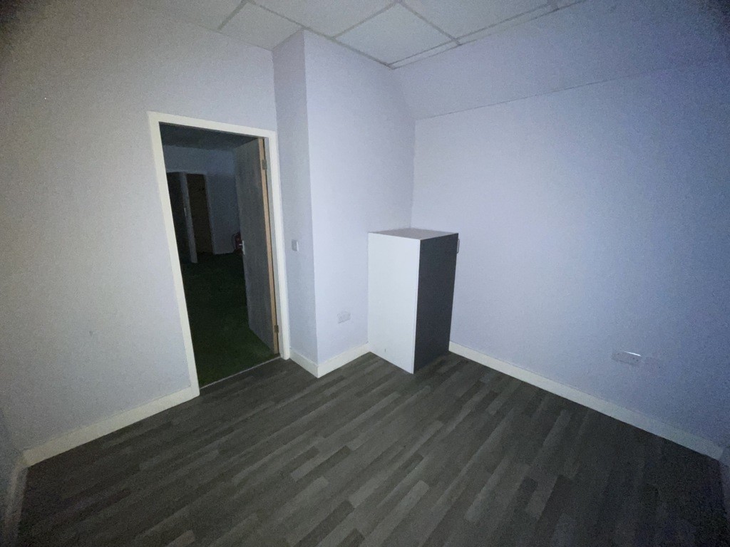 Office Suite, 63-65 Acton House, Scoresby Street, Bradford, West Yorkshire, BD1 5EN