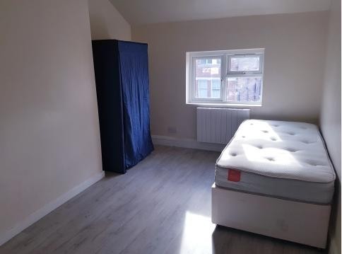 9-11 Bolton Road, Worsley, Manchester, Greater Manchester, M28 3AX