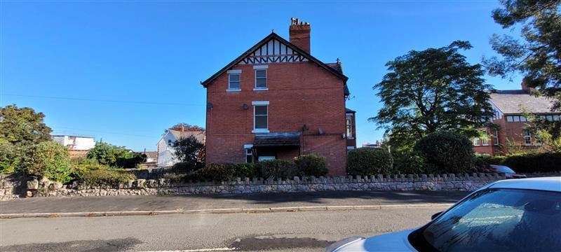 8 Woodland Park, Colwyn Bay, Conwy, LL29 7DS