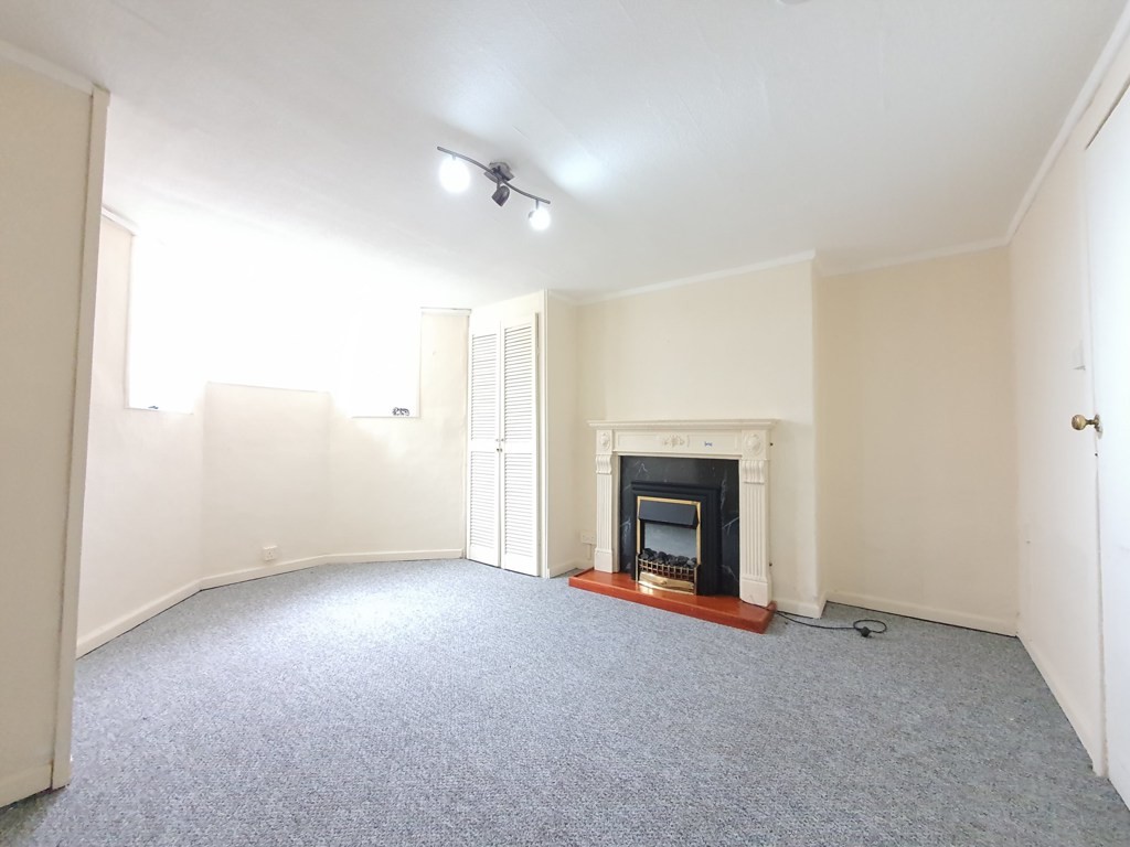 14 Brighton Avenue, Blackpool, Lancashire, FY4 1HL