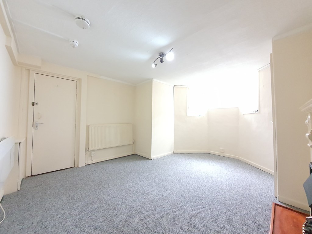 14 Brighton Avenue, Blackpool, Lancashire, FY4 1HL