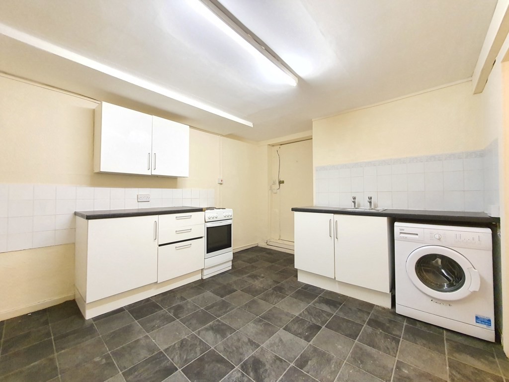 14 Brighton Avenue, Blackpool, Lancashire, FY4 1HL