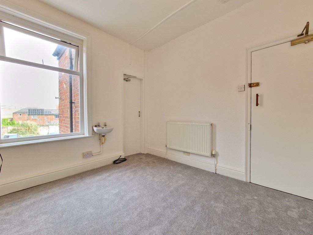 14 Brighton Avenue, Blackpool, Lancashire, FY4 1HL