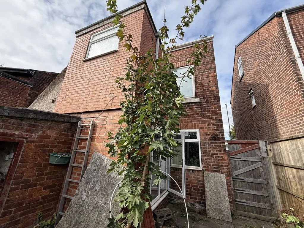 11 Compton Street, Chesterfield, Derbyshire, S40 4TA