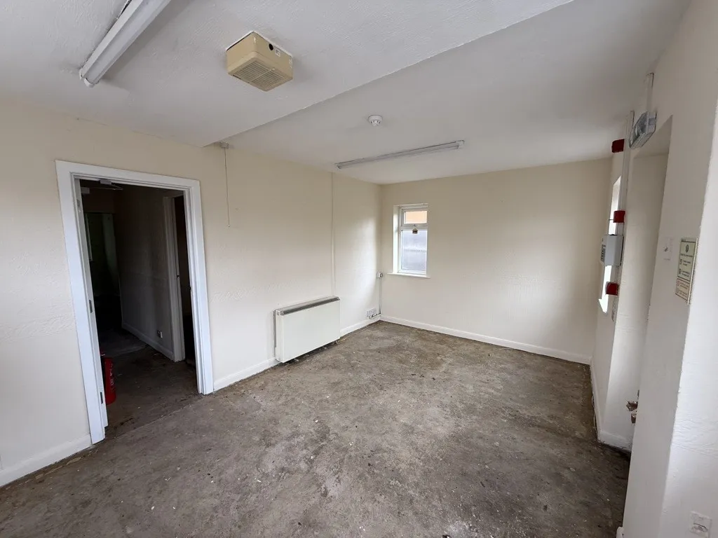 Hope House, Whitting Valley Road, Old Whittington, Chesterfield, Derbyshire, S41 9EY