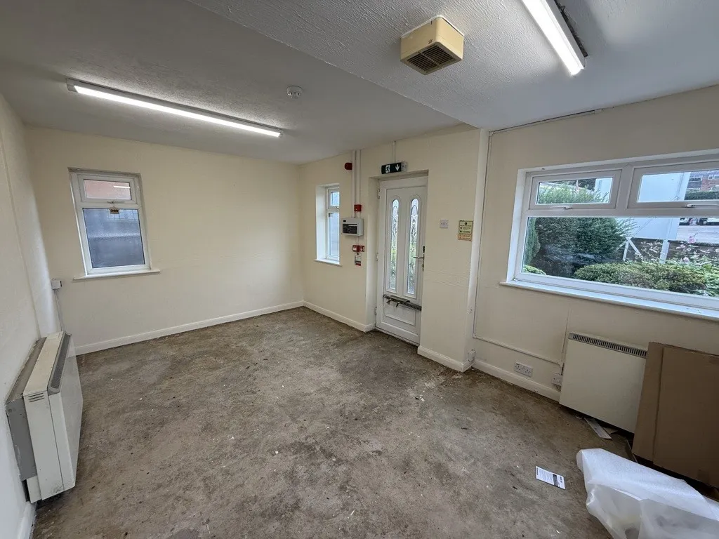 Hope House, Whitting Valley Road, Old Whittington, Chesterfield, Derbyshire, S41 9EY