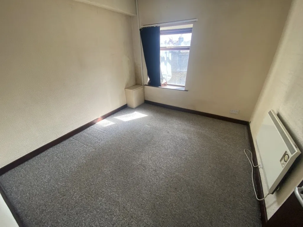 Flats 1-14, 1 & 3 Bath Street, Huddersfield, West Yorkshire, HD1 5BQ