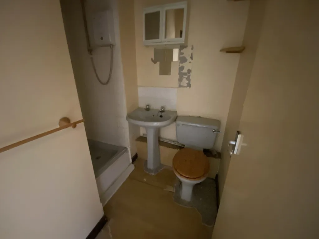 Flats 1-14, 1 & 3 Bath Street, Huddersfield, West Yorkshire, HD1 5BQ