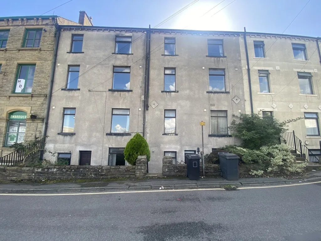 Flats 1-14, 1 & 3 Bath Street, Huddersfield, West Yorkshire, HD1 5BQ